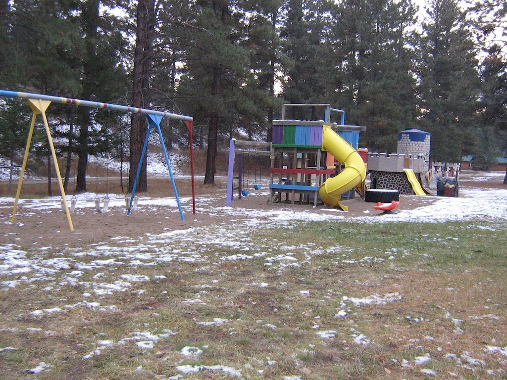 Rainbow Lake Castle Resort Princeton Εξωτερικό φωτογραφία