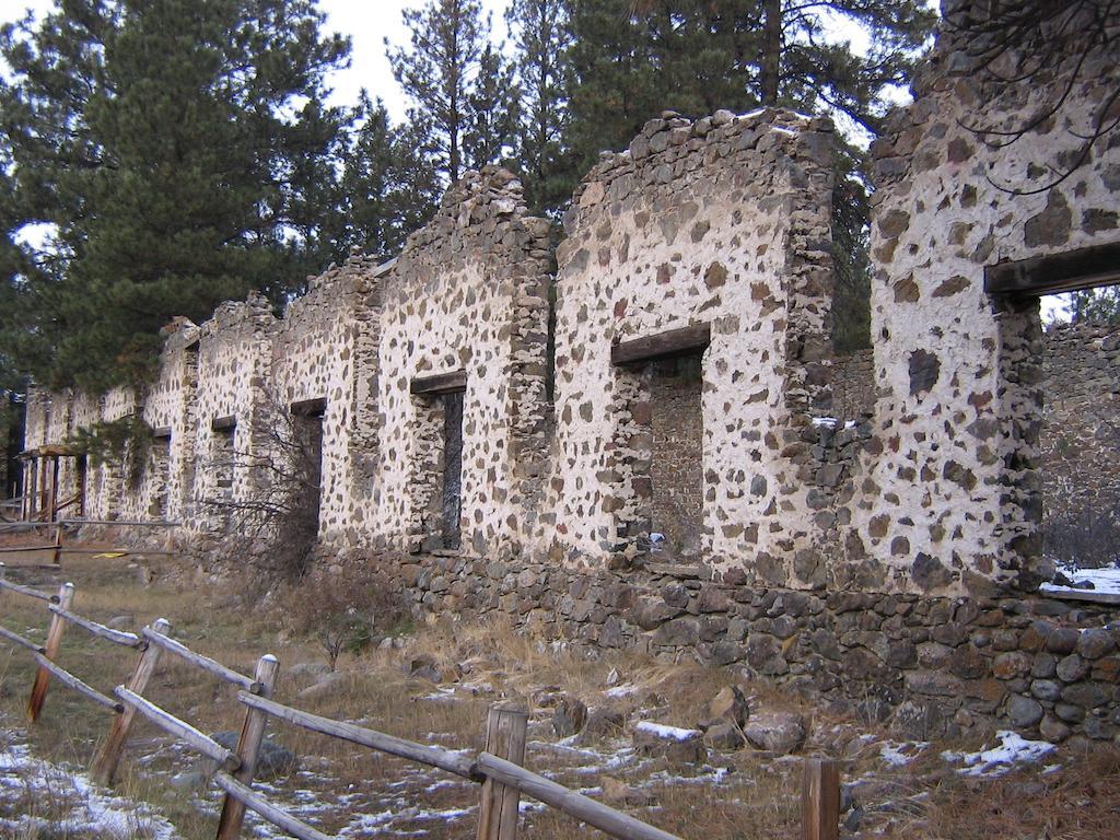 Rainbow Lake Castle Resort Princeton Εξωτερικό φωτογραφία