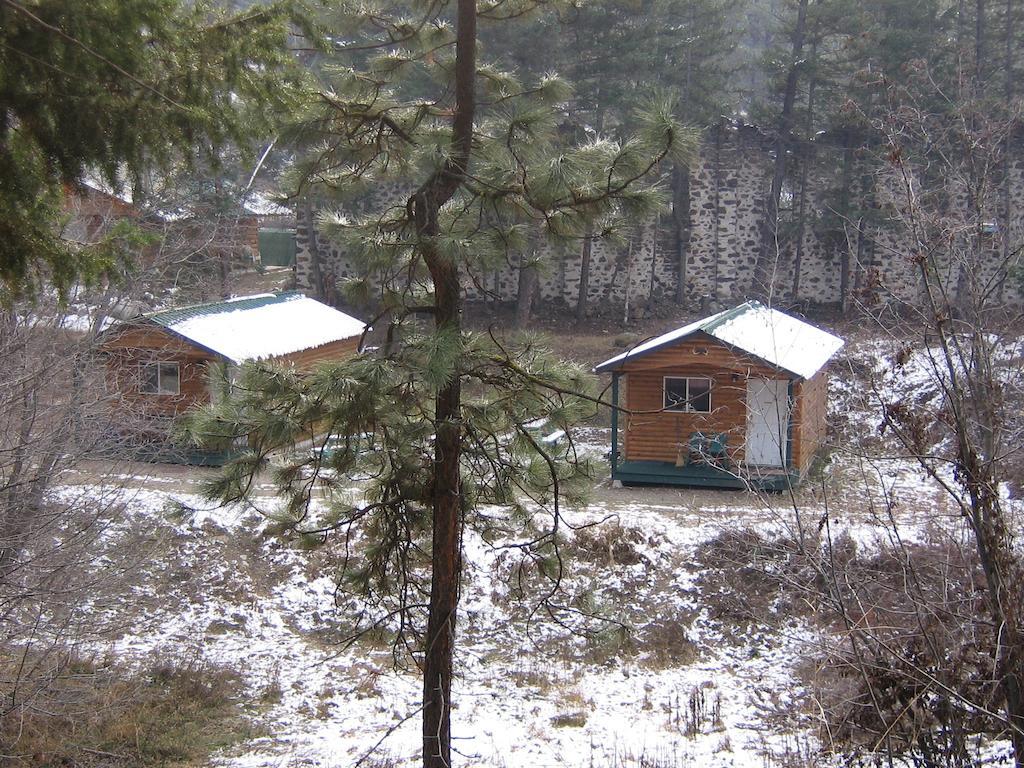 Rainbow Lake Castle Resort Princeton Εξωτερικό φωτογραφία