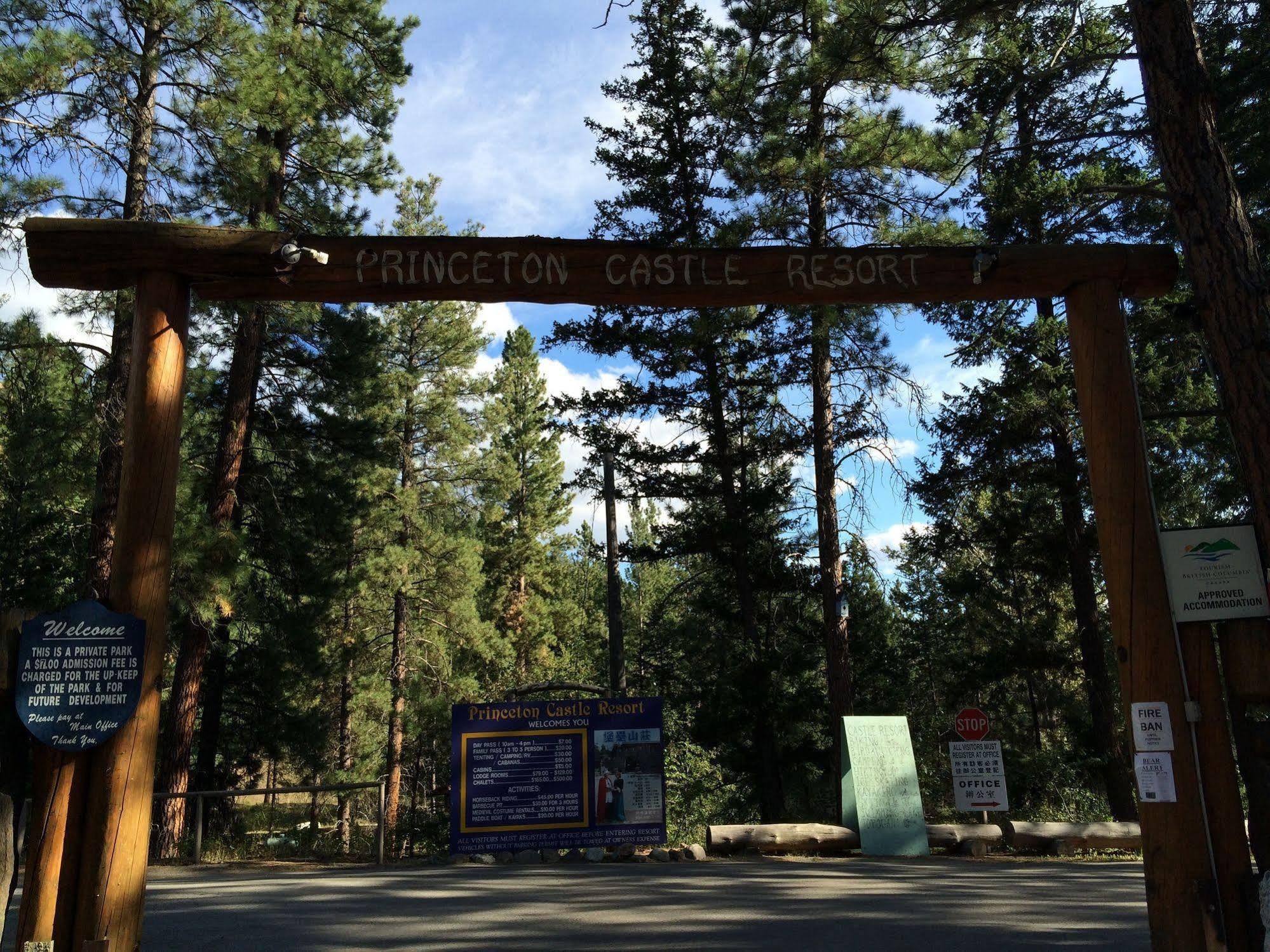Rainbow Lake Castle Resort Princeton Εξωτερικό φωτογραφία