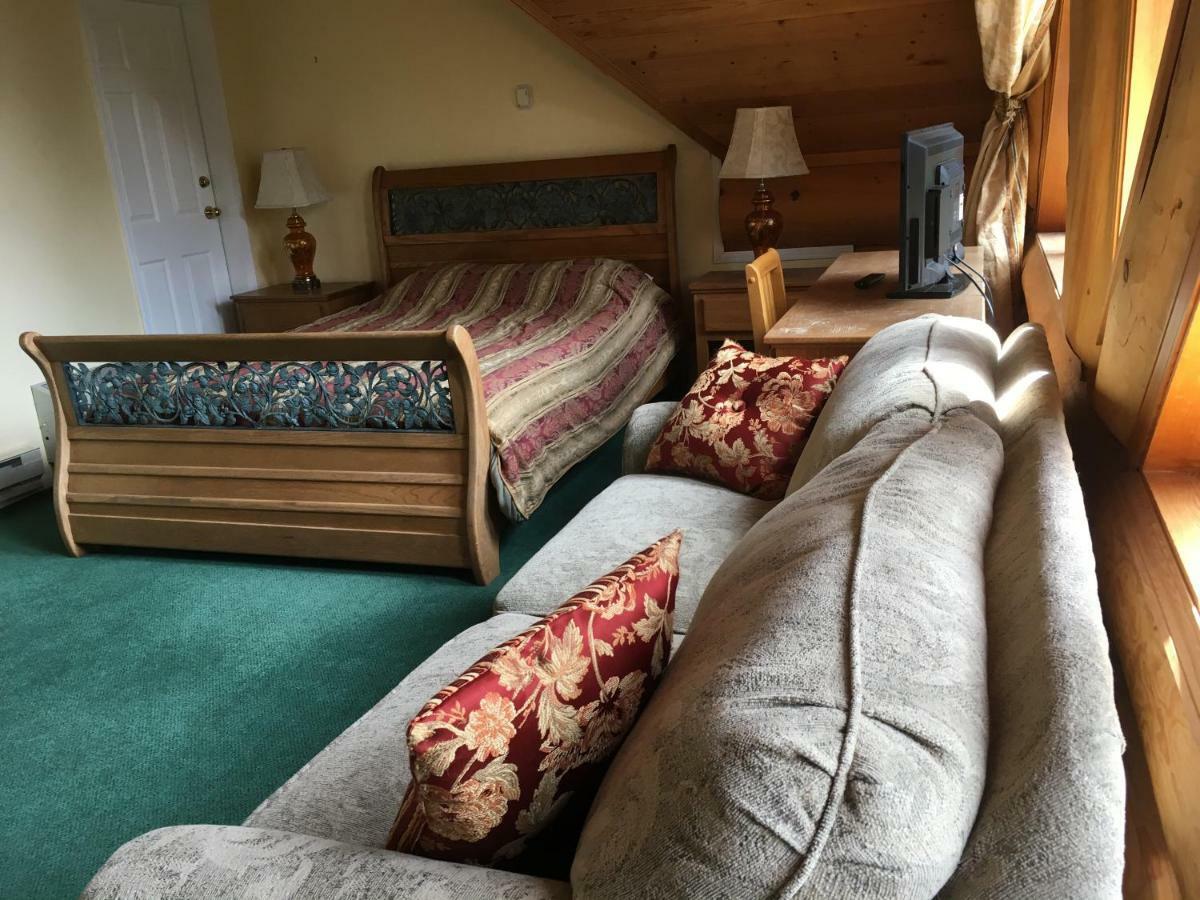 Rainbow Lake Castle Resort Princeton Εξωτερικό φωτογραφία